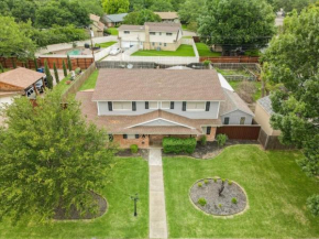 Beautiful House for BIG Groups with a Cinema Room